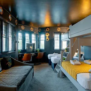 The Lombard House - Sleeps Up To 12 Chester