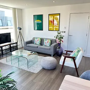 https://signet-apartments-ceres.cambridgehotelsuk.com